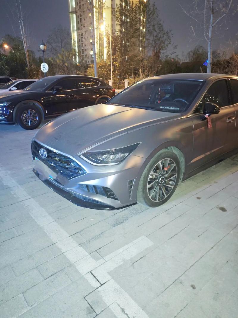 北京现代索纳塔10多大轮毂(十代索纳塔轮毂尺寸)