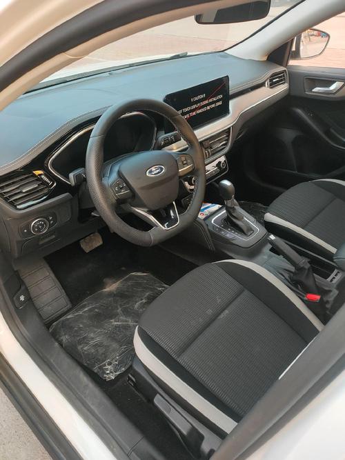 福特福克斯21款自动钻石版/福克斯自动旗舰