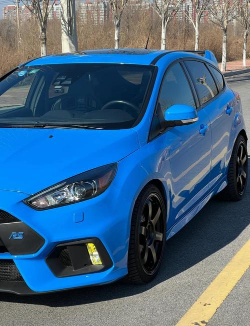 福克斯rs蓝色是什么蓝/福克斯2020两厢蓝色