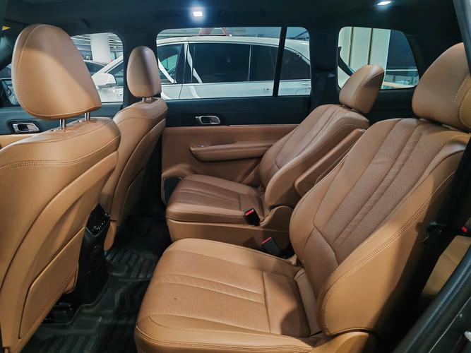 理想one汽车内饰 理想one汽车内部