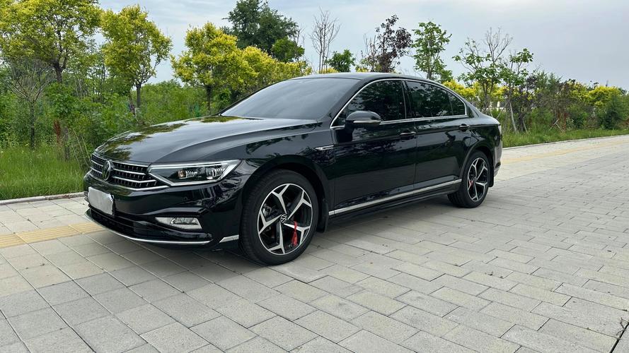 迈腾2023年新款颜色(迈腾2020款几款颜色)