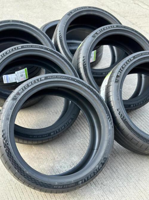 【米其林ps4和倍耐力p7哪个好,米其林ps4和倍耐力p7性能测试】