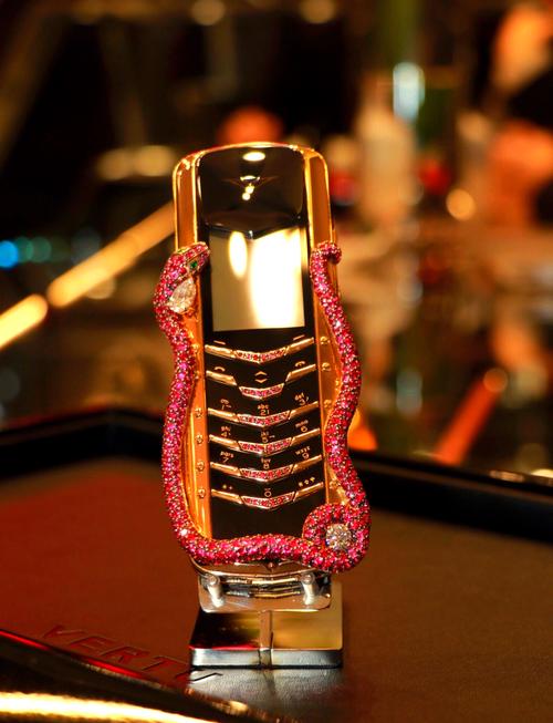 【vertu法拉利,vertu法拉利手机】