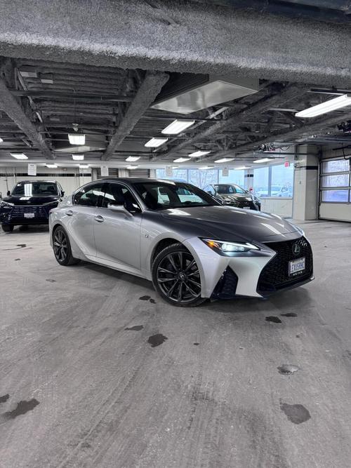 is300前后轮胎不一样吗 雷克萨斯is300前后轮尺寸