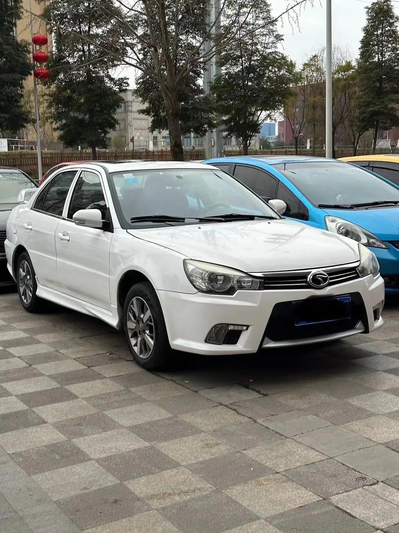 东南v3菱悦带尾翼是哪款,东南v3菱悦包围