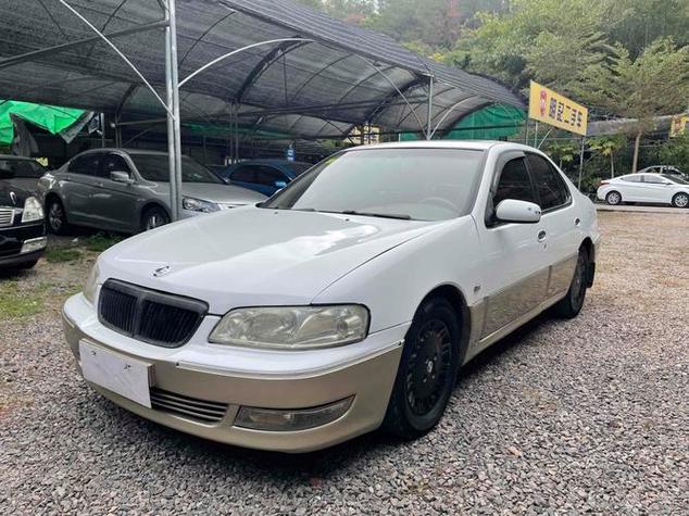 尼桑蓝鸟08款图片,尼桑蓝鸟老款图片