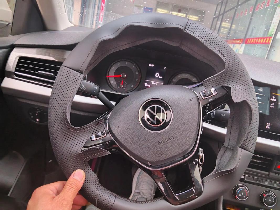 朗逸plus方向盘护板(大众朗逸方向盘皮套缝接图解)