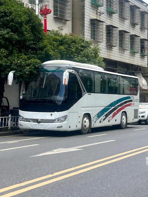 宇通商用车/宇通15座商务车