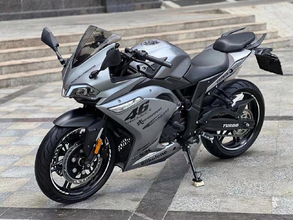 无极300r 隆兴无极300r