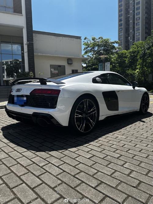 奥迪r8v10二手价格 奥迪r810款二手