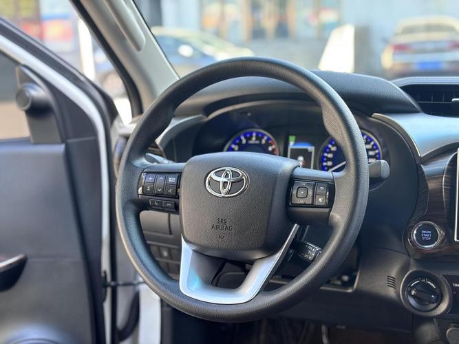 【丰田海拉克斯suv价格,丰田海拉克斯2020款多少钱】