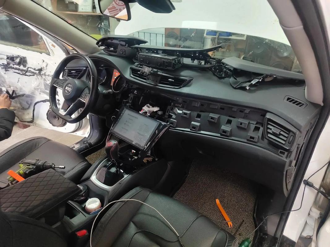 【日产奇骏行车记录仪怎么看回放,东风日产奇骏行车记录仪怎么回放】