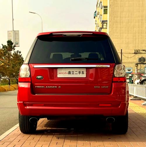 【路虎神行者2有多重,路虎神行者2外观尺寸】