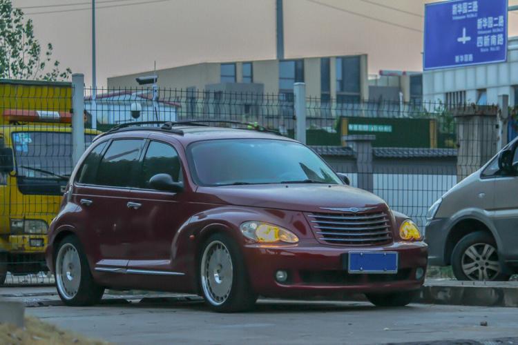 【莱斯勒pt漫步者价格,克莱斯勒漫步者车重】