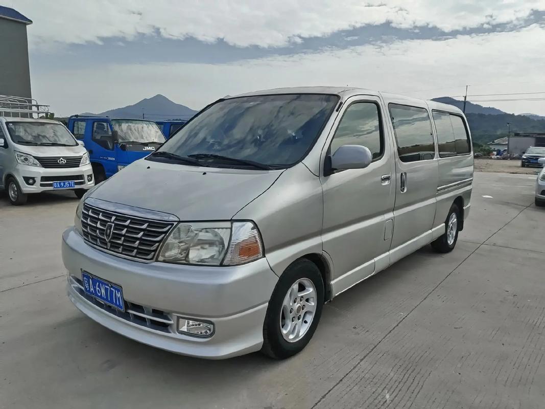 丰田阁瑞斯改装图片(丰田阁瑞斯27)