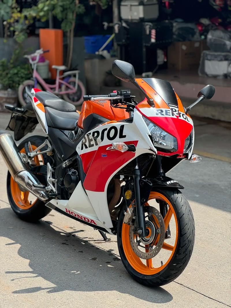 五羊本田cbr300r(五羊本田CBR300R Repsol)