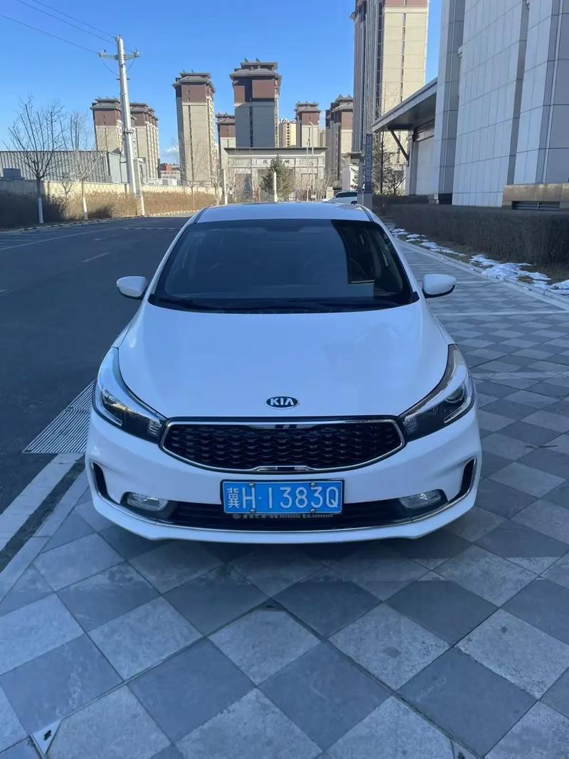 16年起亚k3二手车值多少钱/16年起亚k3二手车值多少钱一辆