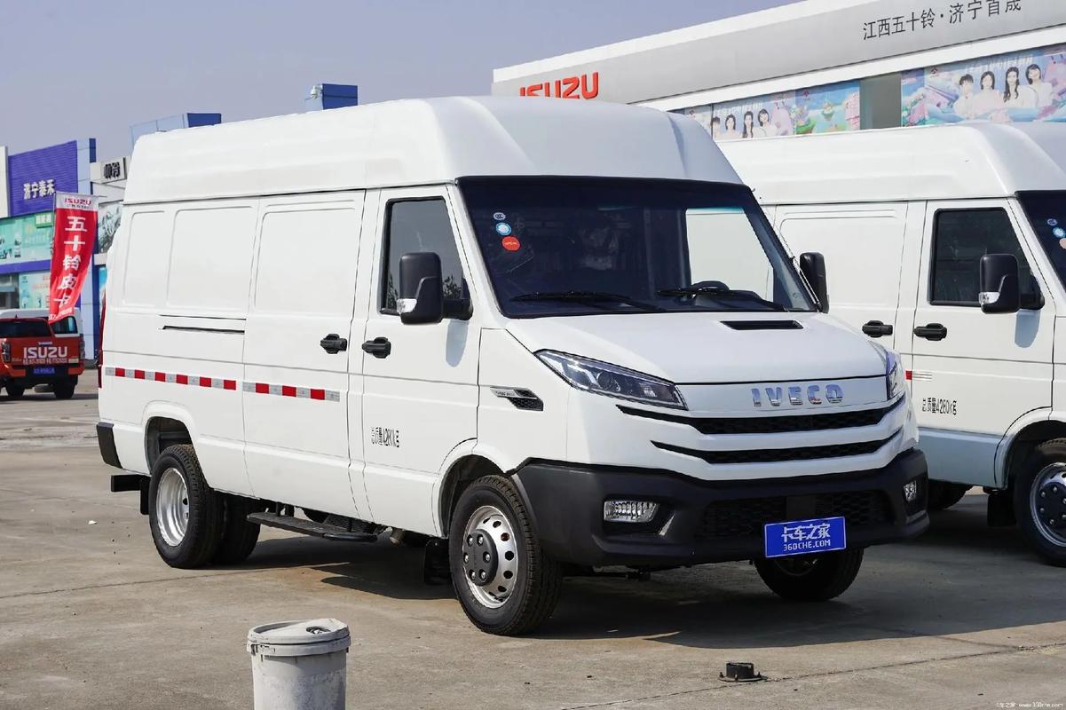 依维柯轻卡报价及图片(依维柯车价格及图片大全集)