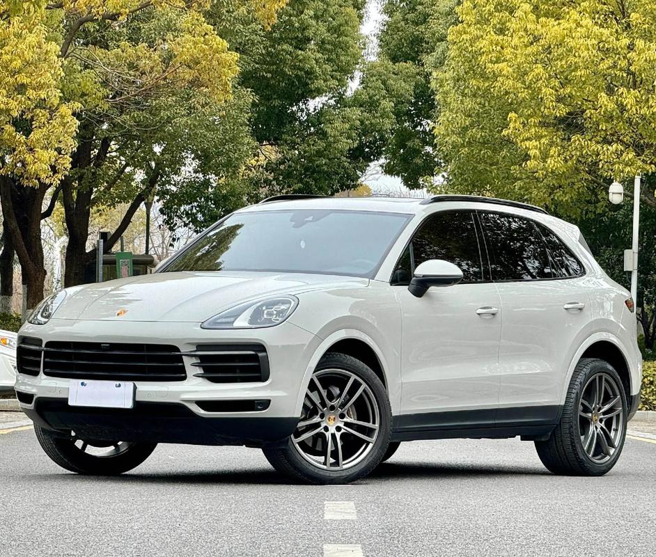 保时捷卡宴哪个颜色销量最好(保时捷卡宴哪个颜色最热门)