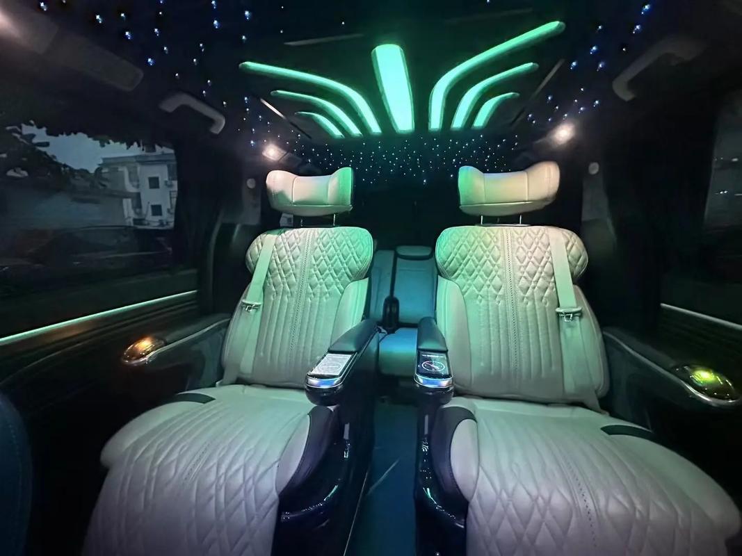 汽车星空顶多少钱一套(车上的星空顶多少钱?)