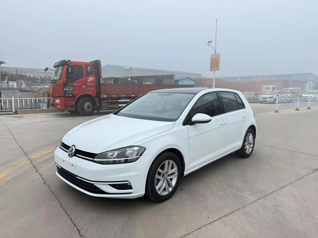 大众汽车golf价格(大众golf2018款报价及图片)