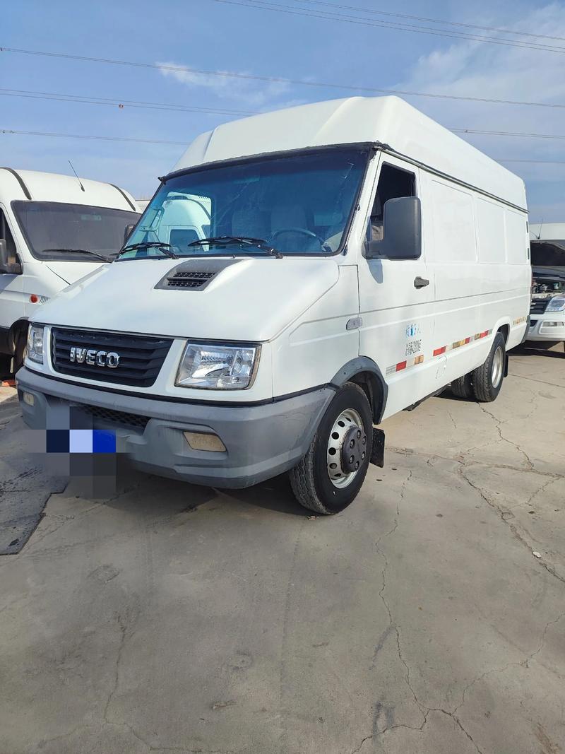 依维柯得意5座(依维柯得意5座柴油版)