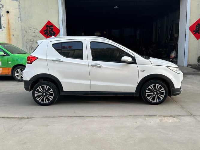 北汽ec180图片及参数 北汽ec180是什么车型