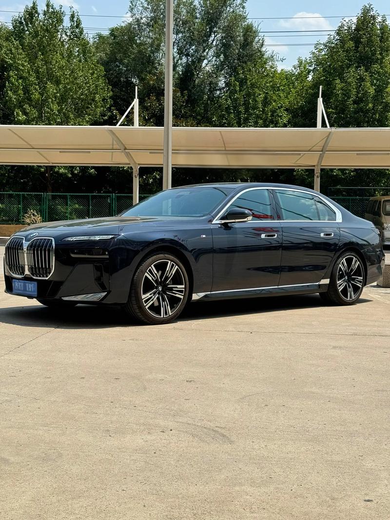 2023款宝马7系油耗/宝马7系油耗报告