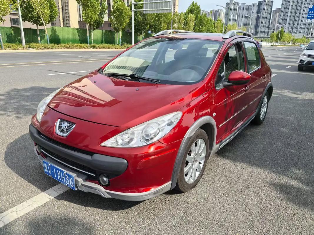 【东风标致307两厢图片,东风标致307cross两厢】