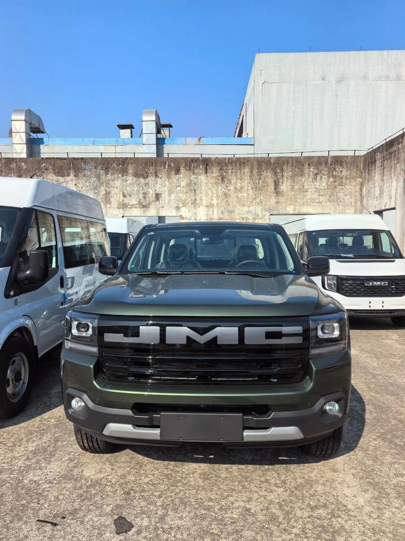 【江铃宝典皮卡车价格2022款柴油,江铃宝典皮卡车价格2022款柴油版】