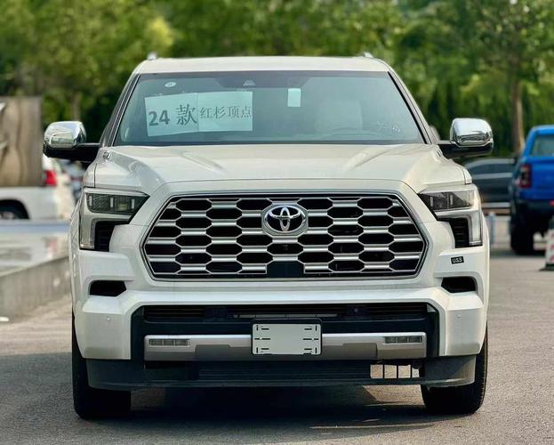 【2022丰田suv车型大全图片,丰田suv2021年新款】