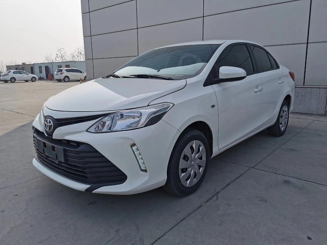 丰田最新款小型车(丰田小型车2020新款)