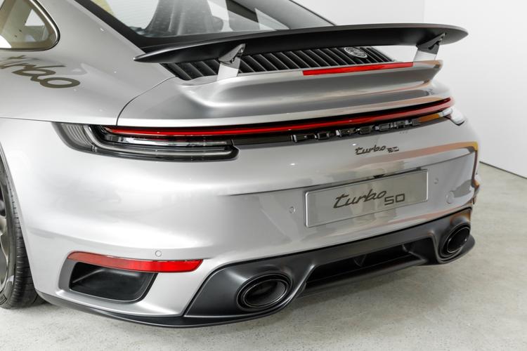 保时捷车尾字母,保时捷车尾字母是什么