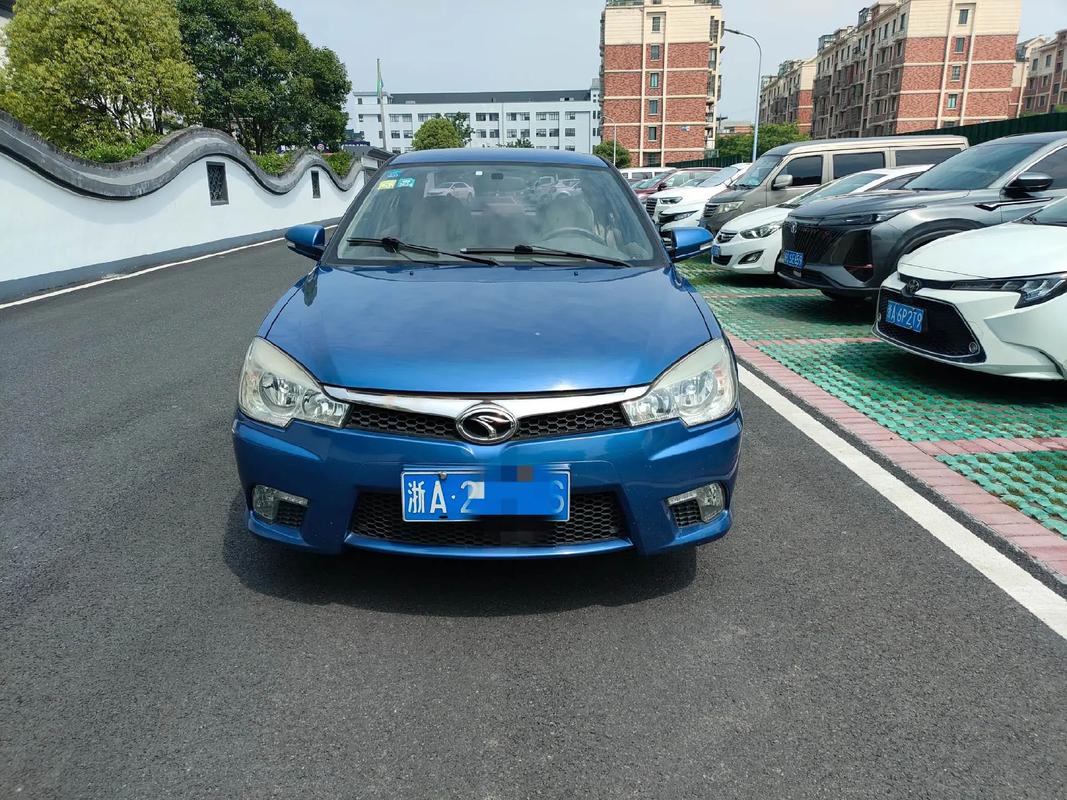 2013东南菱悦v3还值多少钱 2013款东南菱悦v3是国几的